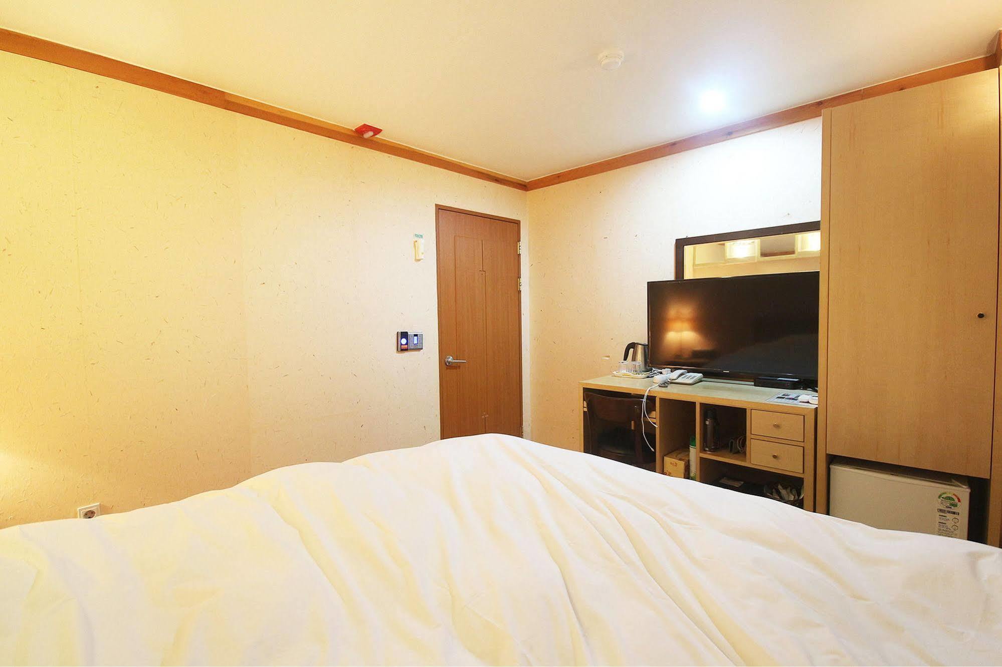 Jeonju Tourist Hotel Extérieur photo